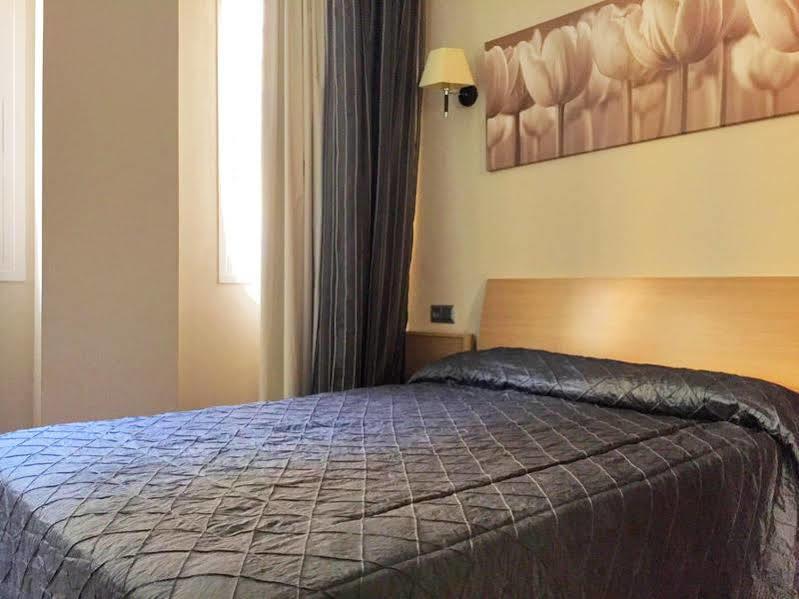 Dream Suites And Apartments Almeria Centro المظهر الخارجي الصورة