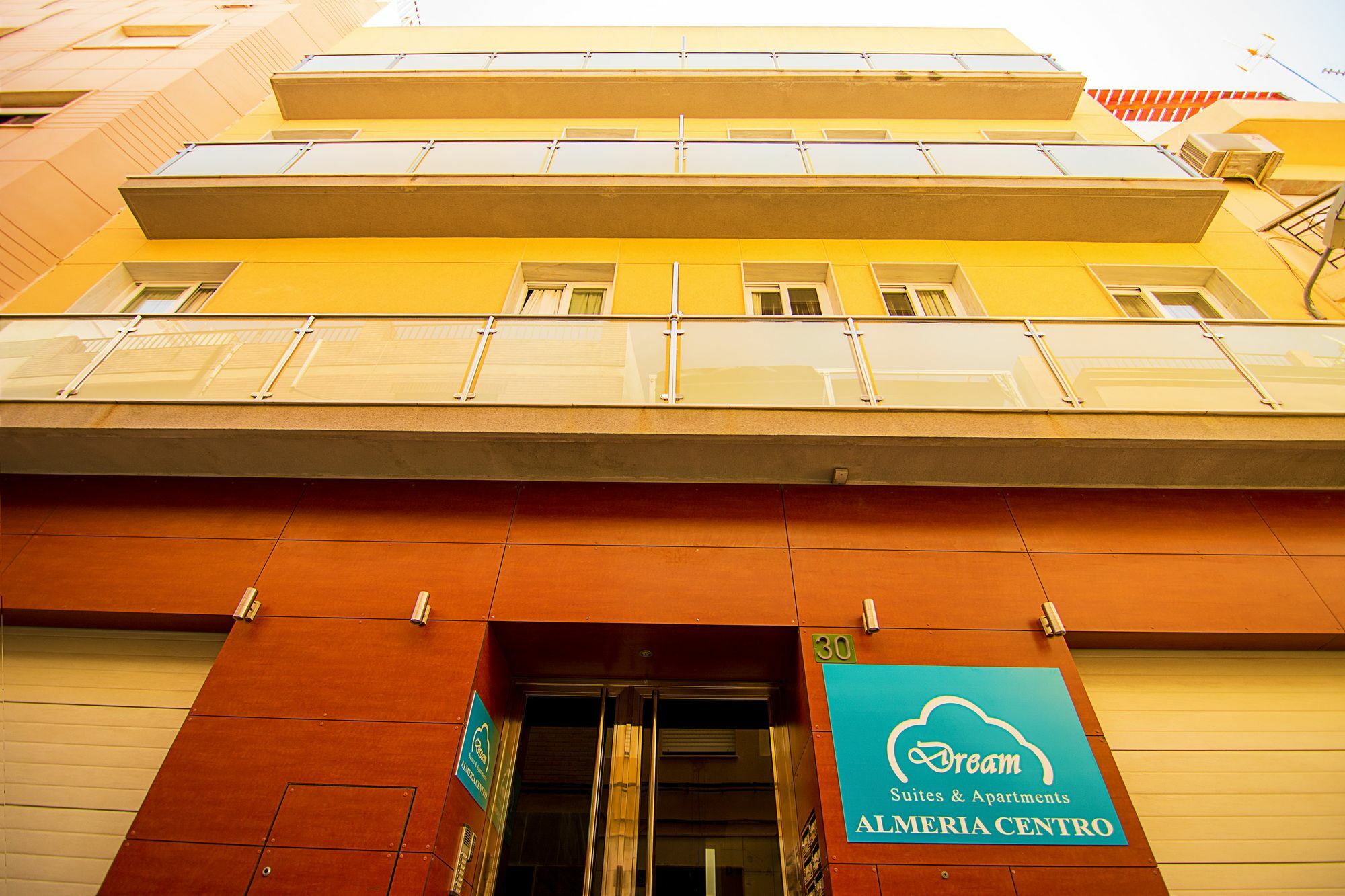 Dream Suites And Apartments Almeria Centro المظهر الخارجي الصورة